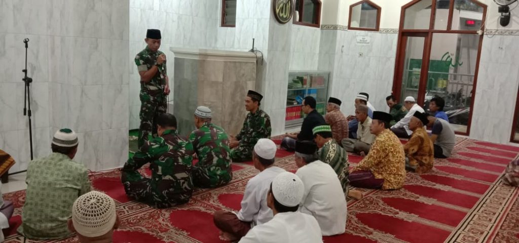 Safari Sholat Subuh Danramil 03/Serengan disambut Hangat Takmir Masjid Jami Muslimin