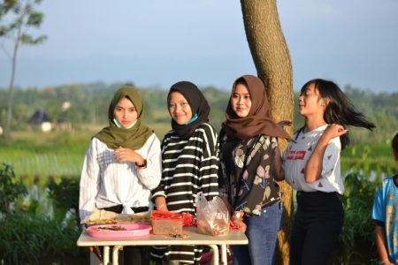 Ini yang Dilakukan Empat Gadis manis dan Kreatif dari Kecamatan Jatipurno, Hadapi Dampak Covid Terkena Phk .