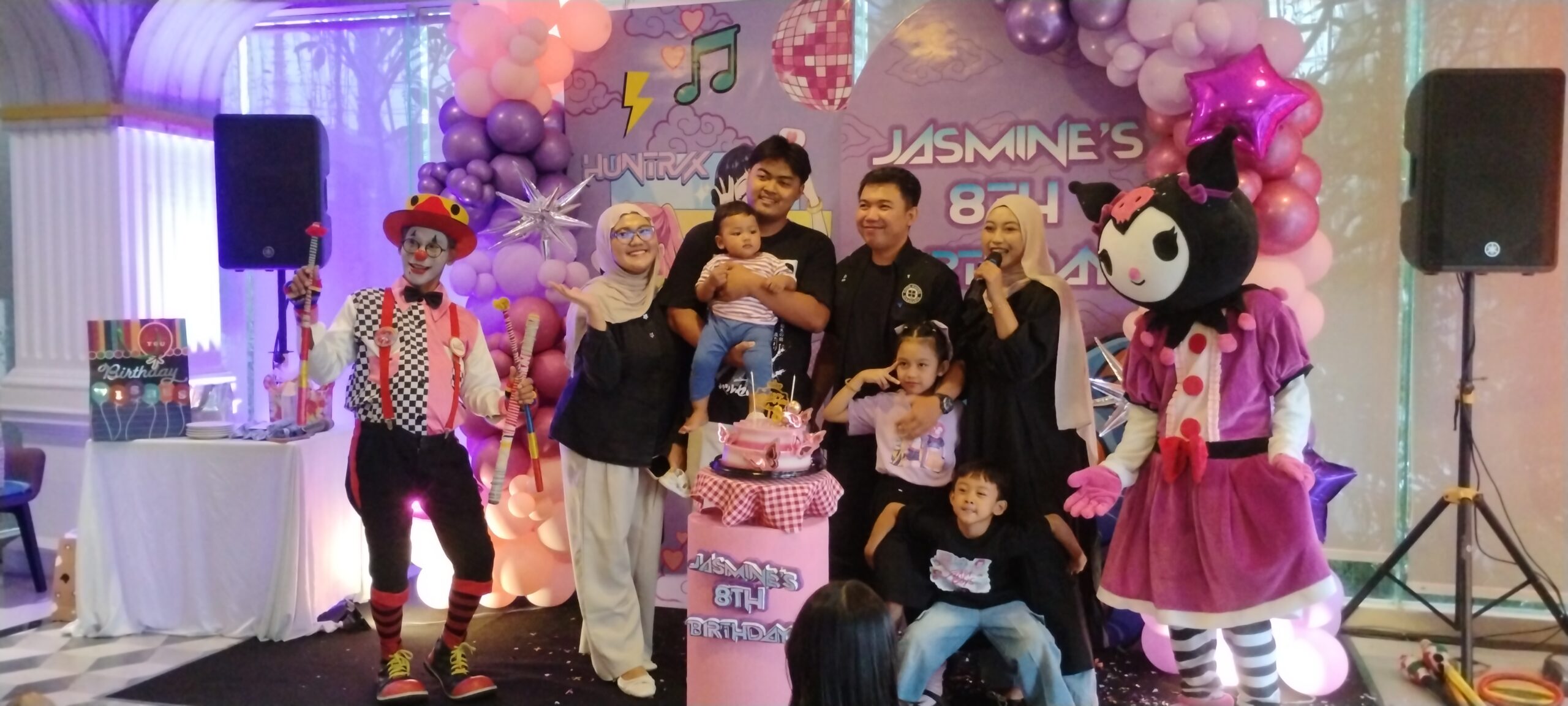 IMG_20260423_170628140 Suasana Kids Birthday Showcase di Fim by Zigna dengan dekorasi tema K-pop Demon Hunters di Kunir Madu Resto, Solo.