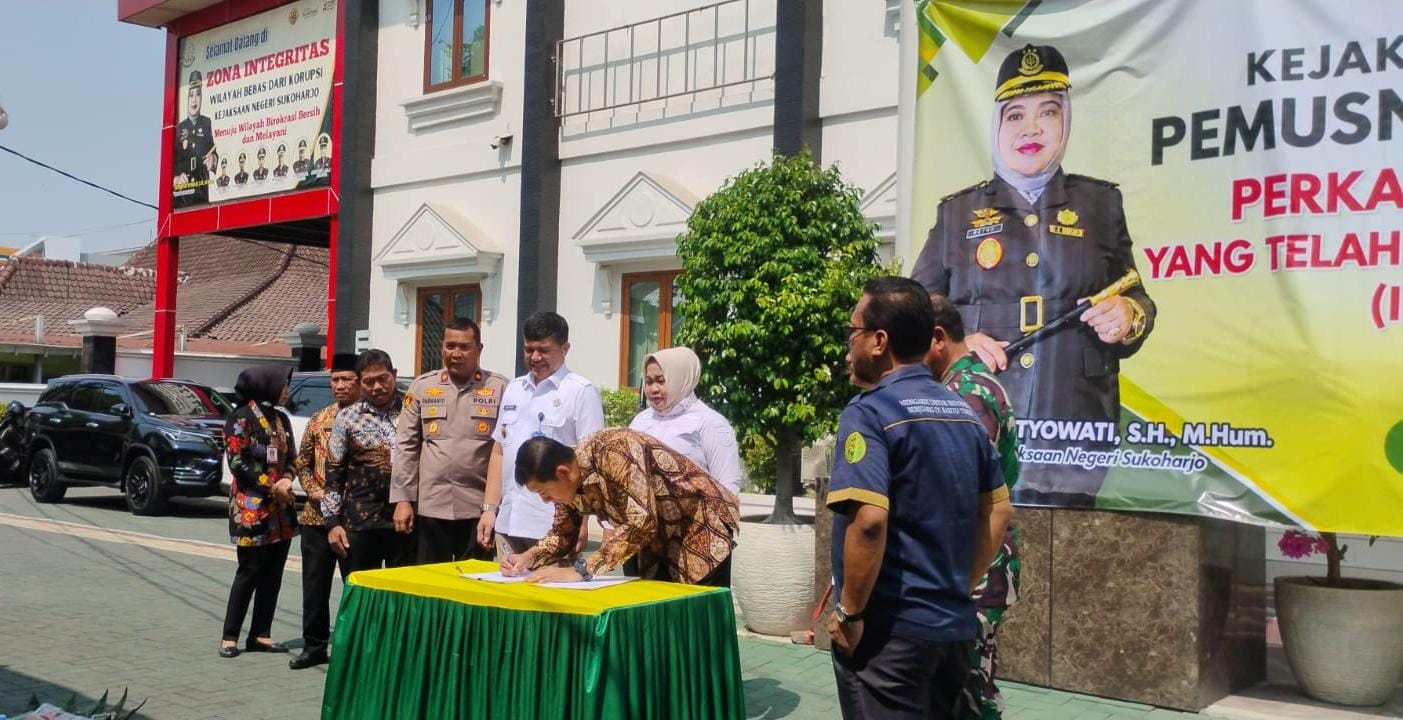 Kejari Sukoharjo Musnahkan Barang Bukti dari 54 Perkara, Sabu Seberat 554,86 Gram Ikut Dimusnahkan